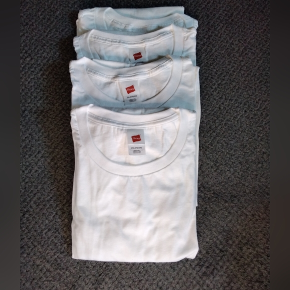 Hanes Other - 4 pack of white Hanes t shirts, 2XL, White